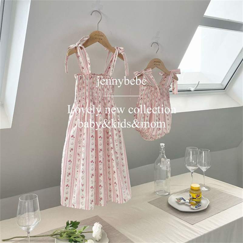 Sweet Little Girls Strap Rompe - Summer Clothing Europe 评论和价格