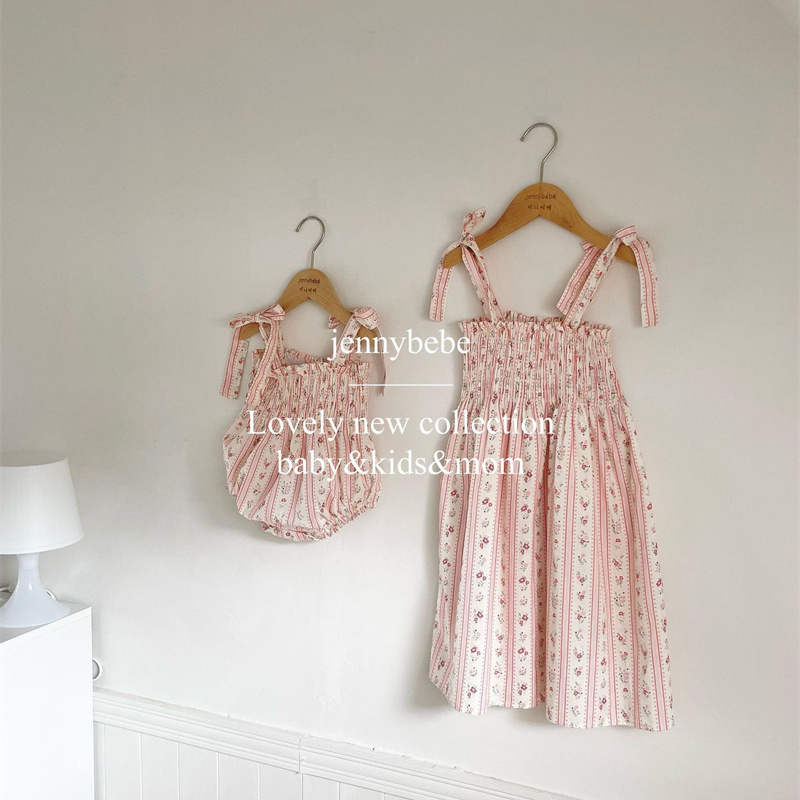 Sweet Little Girls Strap Rompe - Summer Clothing Europe 评论和价格